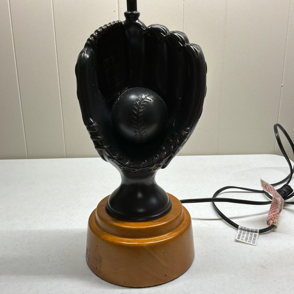 Pottery Barn Teen Baseball Glove Table Lamp - Picture 3 of 9